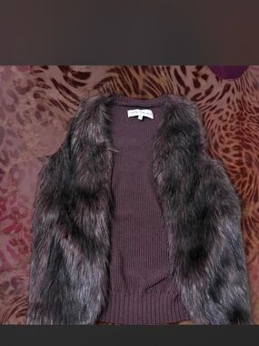 Faux Fur Vest Sweater - Deep Plum